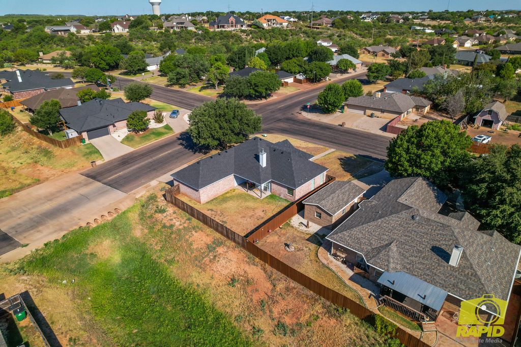 Image 40 of property listing at 5941 Stratford Avenue, San Angelo, TX 76901