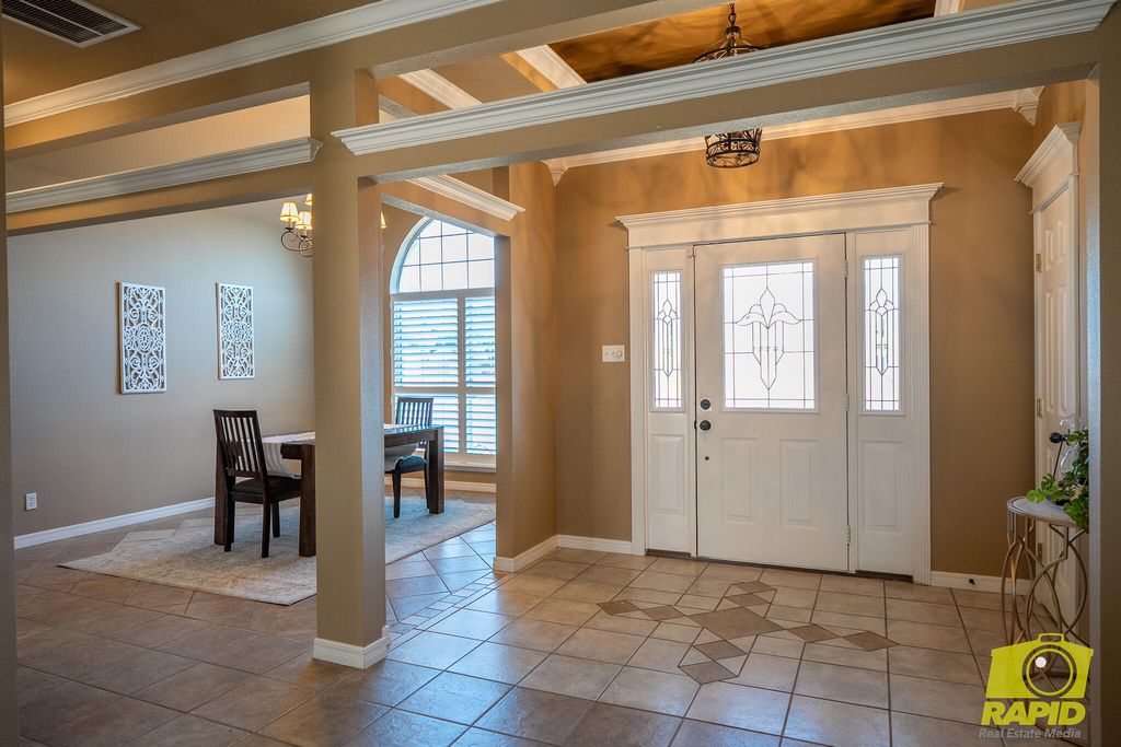 Image 5 of property listing at 5941 Stratford Avenue, San Angelo, TX 76901
