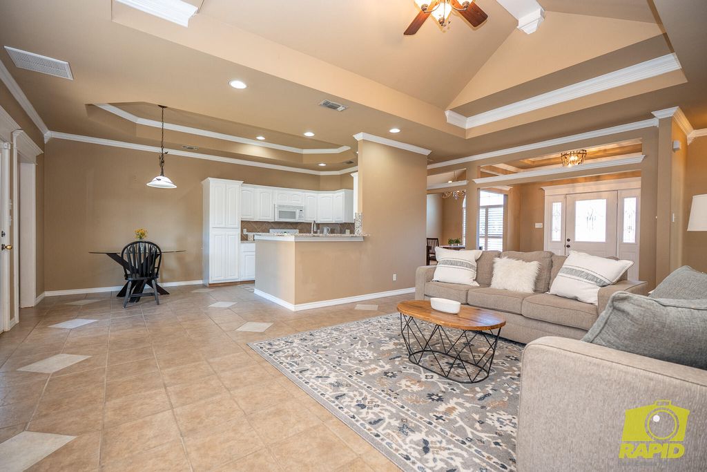 Image 9 of property listing at 5941 Stratford Avenue, San Angelo, TX 76901