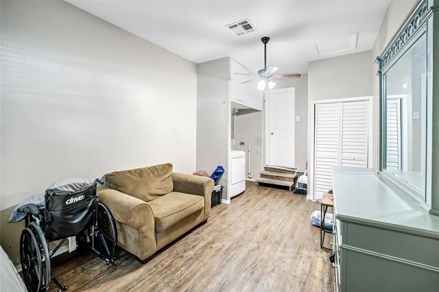 705 Akers Street, Angleton, TX 77515