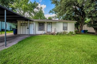 705 Akers Street, Angleton, TX 77515