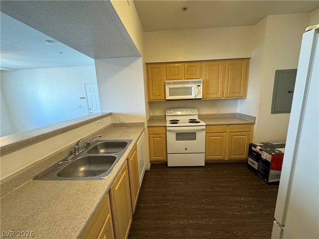 6955 North Durango Drive 2104, Las Vegas, NV 89149