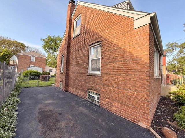 256 E 143rd Street, Dolton, IL 60419