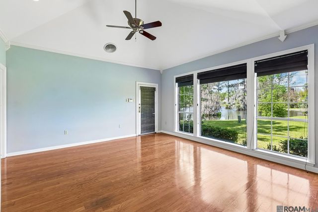 1342 Applewood Rd, Baton Rouge, LA 70808