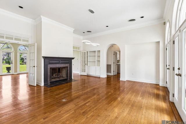1342 Applewood Rd, Baton Rouge, LA 70808