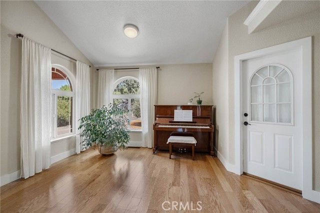 21425 Valley Oak Drive, Middletown, CA 95461