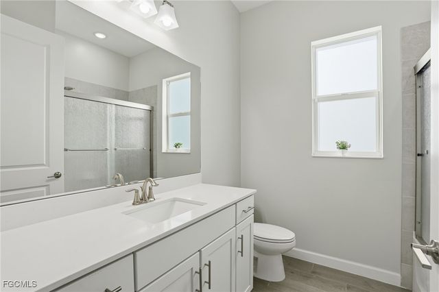 17040 Serengeti CIR, Alva, FL 33920