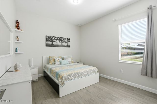 17040 Serengeti CIR, Alva, FL 33920