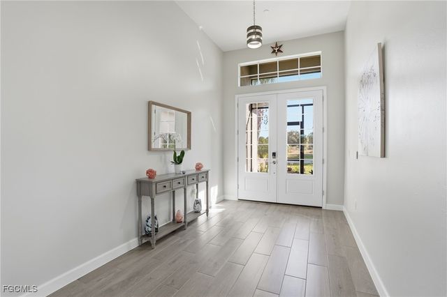 17040 Serengeti CIR, Alva, FL 33920