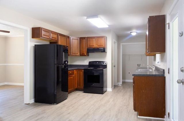 130 Rosewood Drive, Dallas, GA 30132