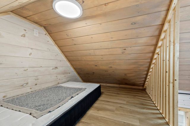 13952 N Dover Rd, Nine Mile Falls, WA 99026