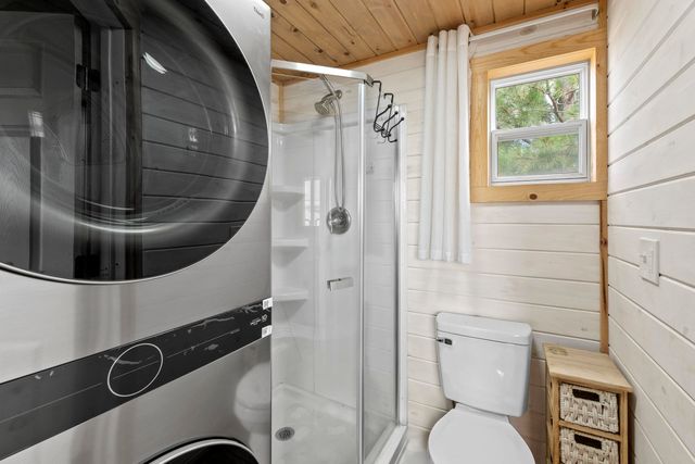 13952 N Dover Rd, Nine Mile Falls, WA 99026