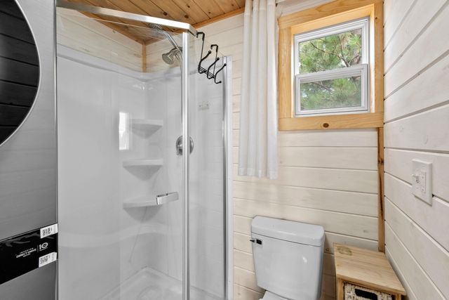 13952 N Dover Rd, Nine Mile Falls, WA 99026