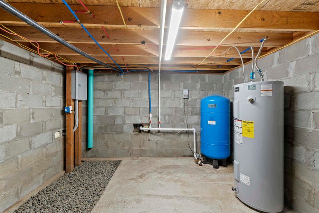 13952 N Dover Rd, Nine Mile Falls, WA 99026