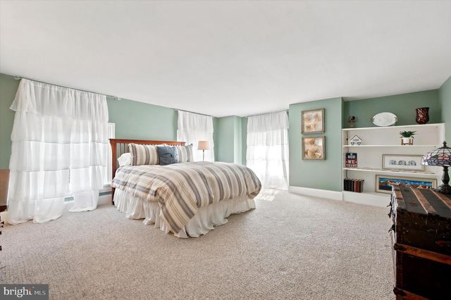 150-152 HIGH ST, Mullica Hill, NJ 08062