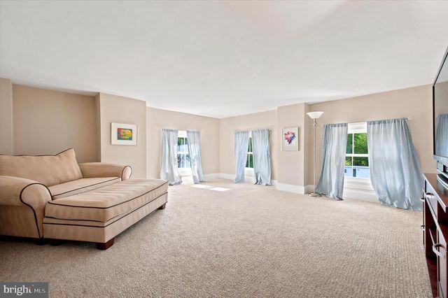 150-152 HIGH ST, Mullica Hill, NJ 08062