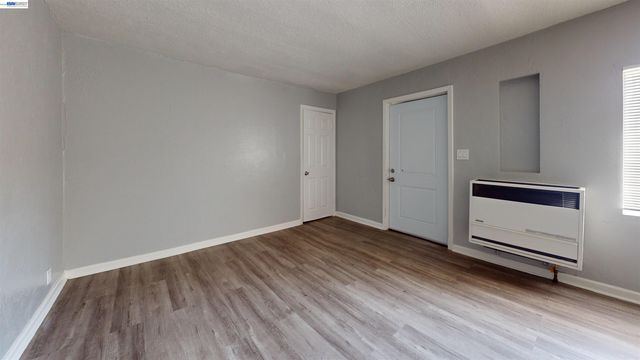 6625 Bancroft Ave, Oakland, CA 94605