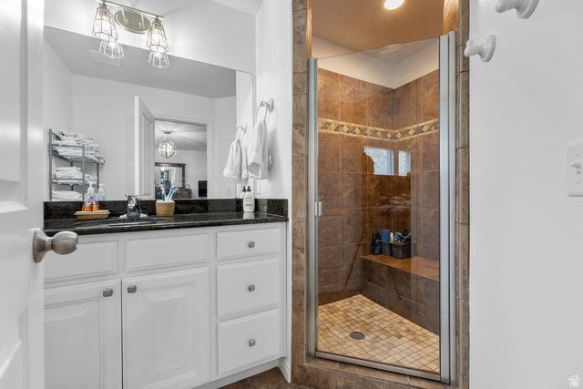 33 E ANN ARBOR DR, Draper, UT 84020