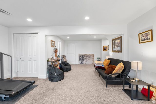 33 E ANN ARBOR DR, Draper, UT 84020