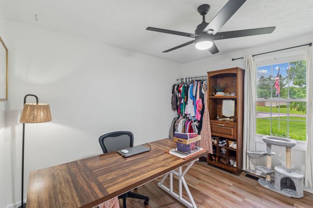 1006 Indian Trl, Castalian Springs, TN 37031