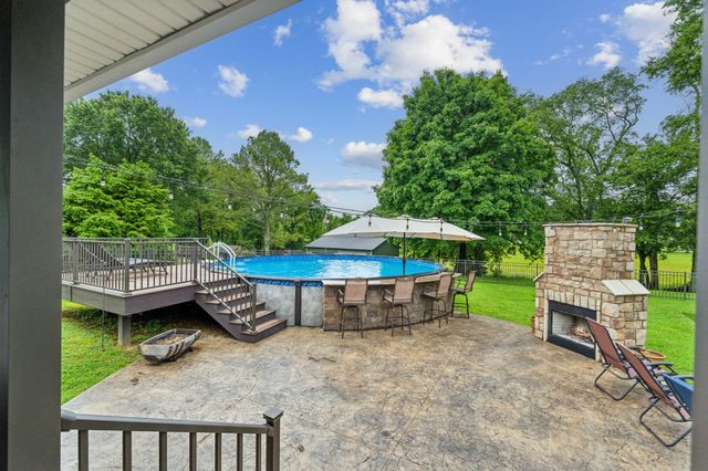 1006 Indian Trl, Castalian Springs, TN 37031