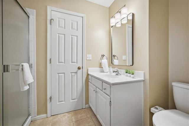 5404 W 153rd Street, Leawood, KS 66224