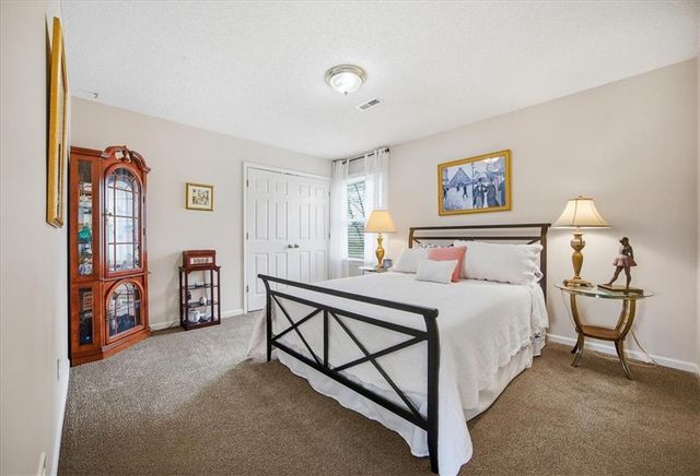 5404 W 153rd Street, Leawood, KS 66224