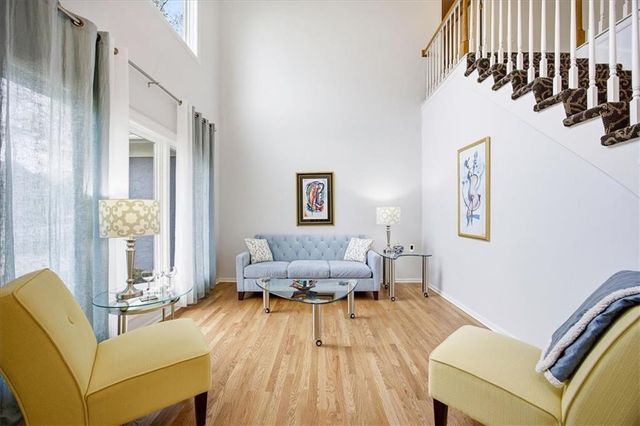5404 W 153rd Street, Leawood, KS 66224