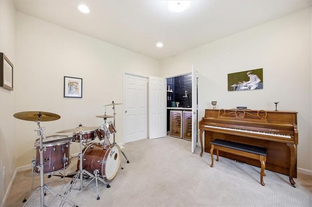5404 W 153rd Street, Leawood, KS 66224