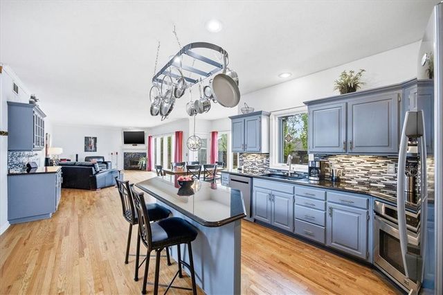 5404 W 153rd Street, Leawood, KS 66224