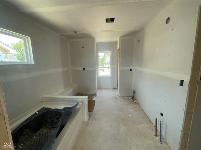 9557 Hemingway Drive, Indianapolis, IN 46239
