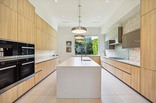 311 Brown Saddle Street, Houston, TX 77057