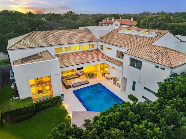 311 Brown Saddle Street, Houston, TX 77057