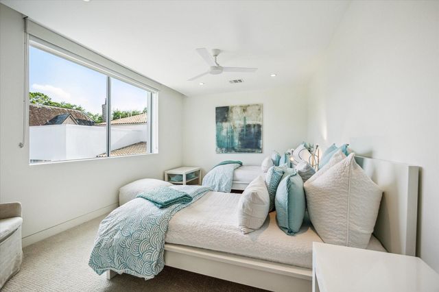 311 Brown Saddle Street, Houston, TX 77057