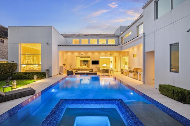 311 Brown Saddle Street, Houston, TX 77057