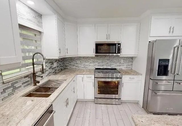 9016 HOGANS BEND, Tampa, FL 33647
