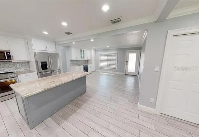 9016 HOGANS BEND, Tampa, FL 33647