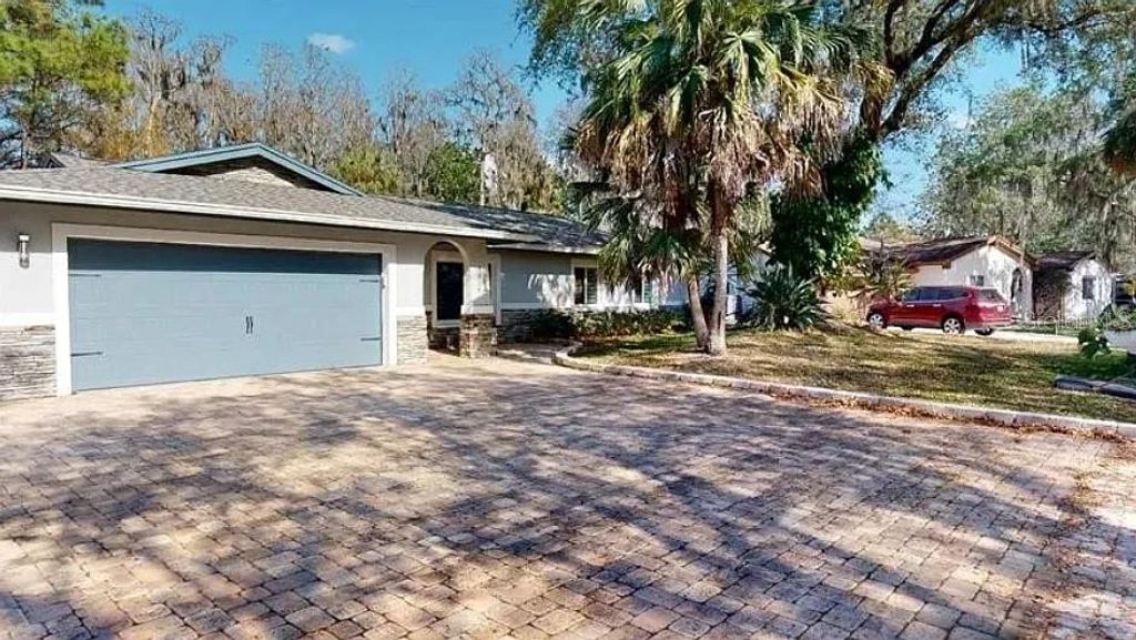 9016 HOGANS BEND, Tampa, FL 33647