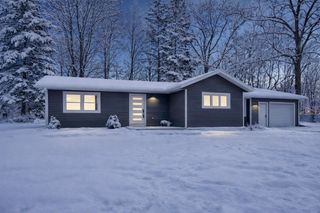 10985 E Cd Avenue, Richland, MI 49083