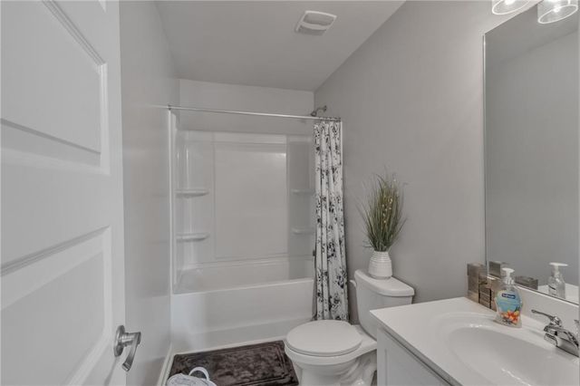 8033 Louis Drive, Locust Grove, GA 30248