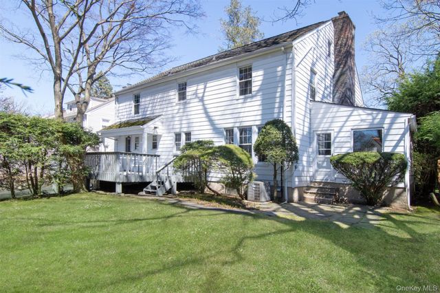 22 Burkewood Road, Mount Vernon, NY 10552