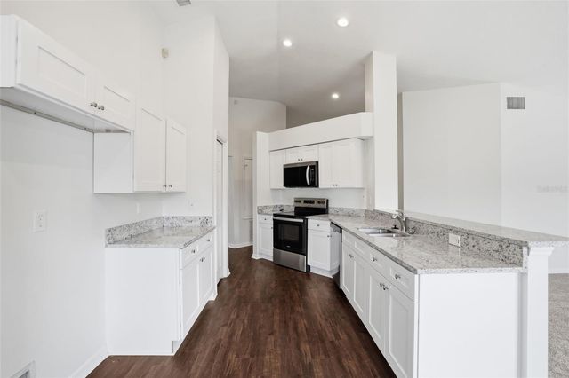 522 BETH ANN STREET, Valrico, FL 33594