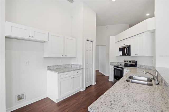 522 BETH ANN STREET, Valrico, FL 33594