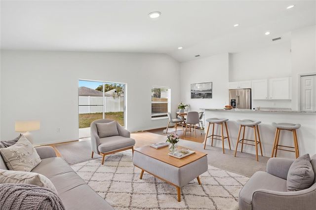 522 BETH ANN STREET, Valrico, FL 33594