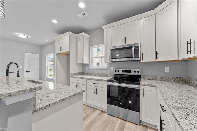 1039 33rd ST, Newport News, VA 23607