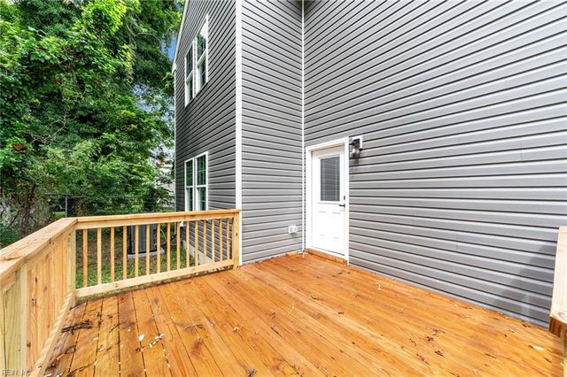 1039 33rd ST, Newport News, VA 23607
