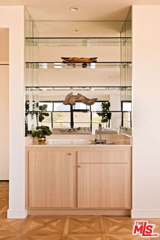 10560 Wilshire Boulevard 404, Los Angeles, CA 90024