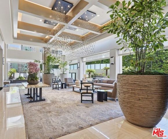 10560 Wilshire Boulevard 404, Los Angeles, CA 90024
