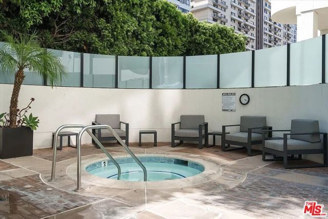10560 Wilshire Boulevard 404, Los Angeles, CA 90024