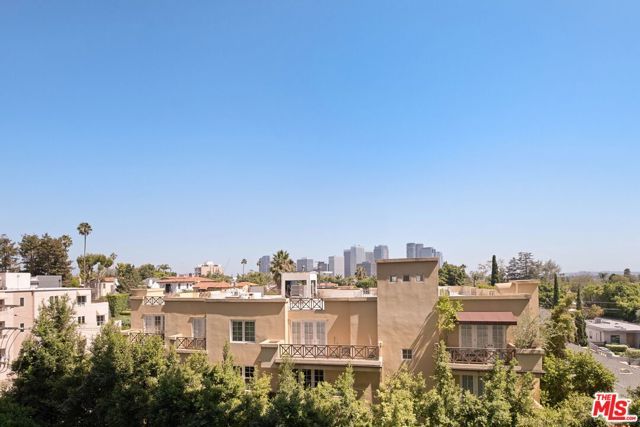 10560 Wilshire Boulevard 404, Los Angeles, CA 90024